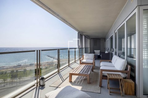 Снять в аренду квартиру в Барселона, Испания с 3 спальни, 124м², № 6495 - фото 2