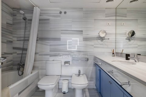 Снять в аренду квартиру в Барселона, Испания с 3 спальни, 124м², № 6495 - фото 28