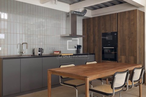 Снять в аренду квартиру в Барселона, Испания с 2 спальни, 109м², № 6494 - фото 7