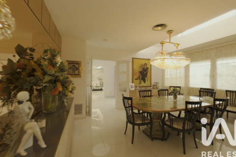 6 bedrooms house for sale in Alpicat, Lleida, Catalonia, Spain № 7495 - photo 22