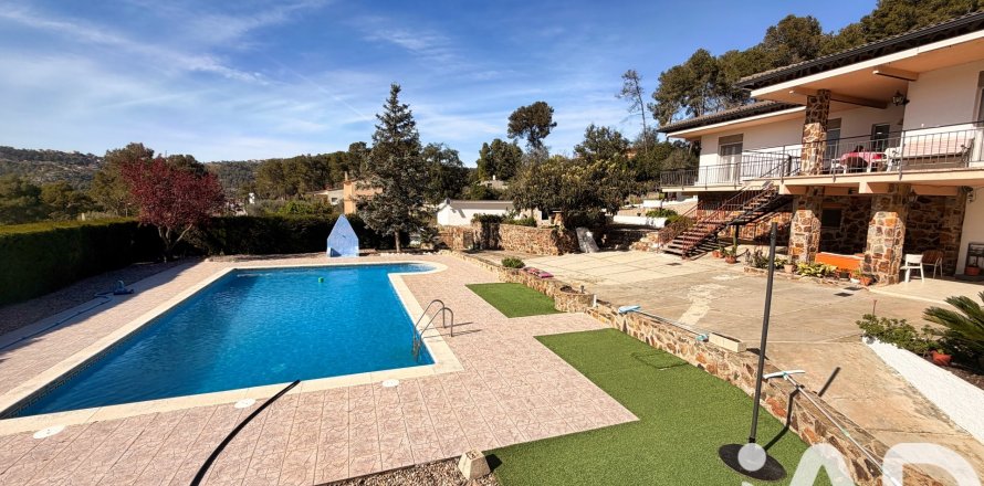 5 bedrooms house for sale in Olesa de Bonesvalls, Barcelona, Catalonia, Spain № 7489