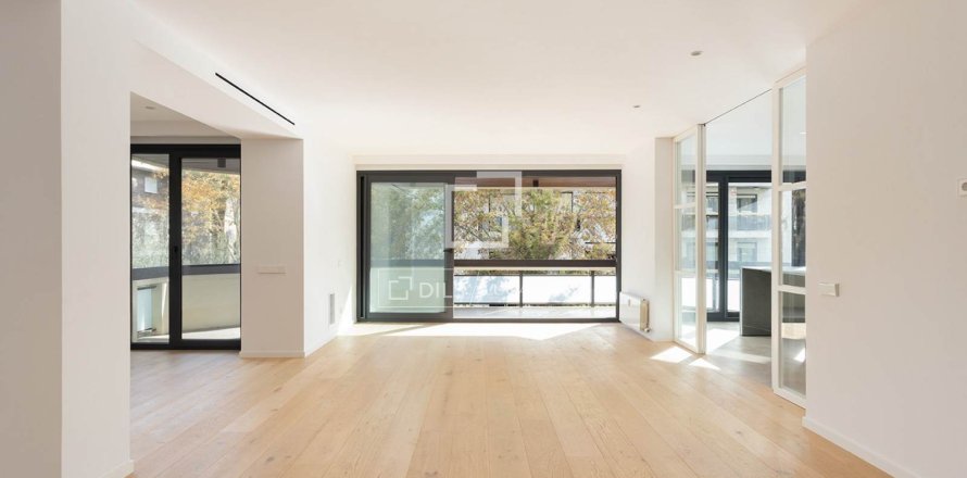 5 chambres apartment à vendre à Barcelona, Catalonia, Spain № 4358