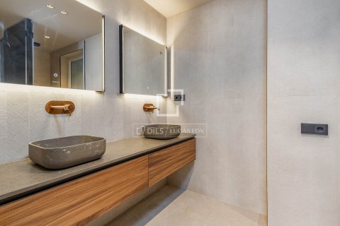 Купить квартиру в Барселона, Испания с 2 спальни, 148м², № 4357 - фото 22