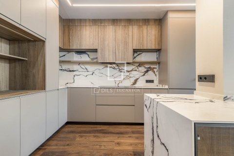 Купить квартиру в Барселона, Испания с 2 спальни, 148м², № 4357 - фото 12