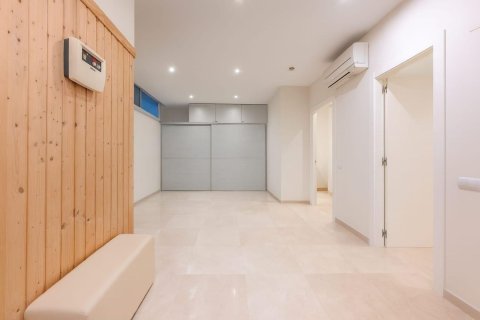 Купить дом в Эсплугес-де-Льобрегат, Испания с 6 комнат, 492м², № 8143 - фото 19
