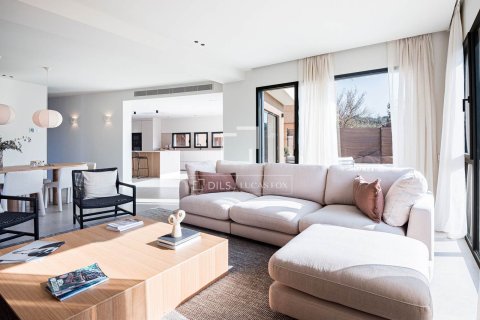 6 bedrooms villa for sale in Sant Cugat Del Valles, Barcelona, Catalonia, Spain № 4330 - photo 5