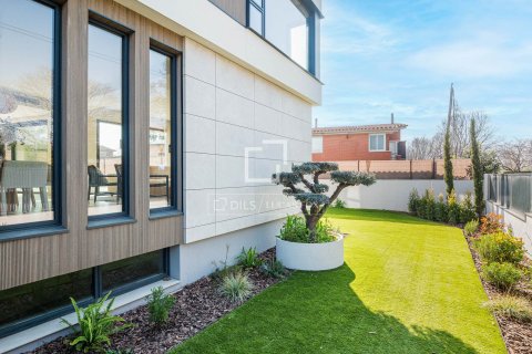 6 bedrooms villa for sale in Sant Cugat Del Valles, Barcelona, Catalonia, Spain № 4330 - photo 4