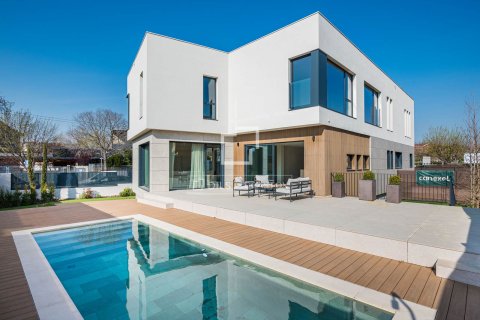 6 bedrooms villa for sale in Sant Cugat Del Valles, Barcelona, Catalonia, Spain № 4330 - photo 3