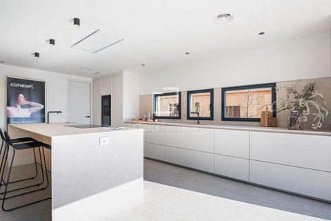 6 bedrooms villa for sale in Sant Cugat Del Valles, Barcelona, Catalonia, Spain № 4330 - photo 6