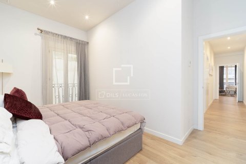 4 bedrooms apartment for sale in Barcelona, Catalonia, Spain № 6398 - photo 15