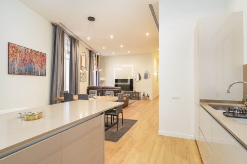 4 bedrooms apartment for sale in Barcelona, Catalonia, Spain № 6398 - photo 8