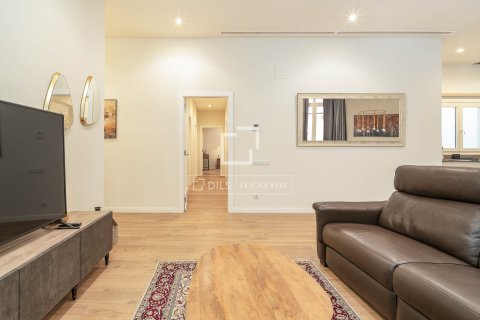 4 bedrooms apartment for sale in Barcelona, Catalonia, Spain № 6398 - photo 4