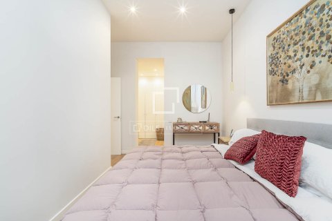 4 bedrooms apartment for sale in Barcelona, Catalonia, Spain № 6398 - photo 17