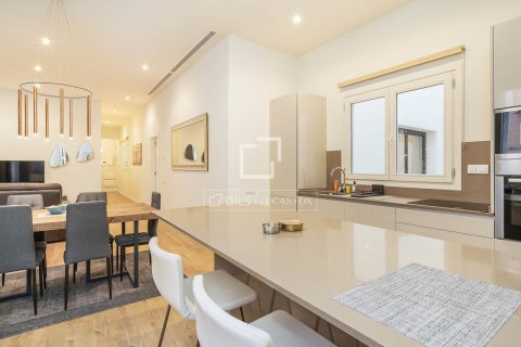 4 bedrooms apartment for sale in Barcelona, Catalonia, Spain № 6398 - photo 11