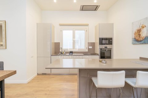 4 bedrooms apartment for sale in Barcelona, Catalonia, Spain № 6398 - photo 12