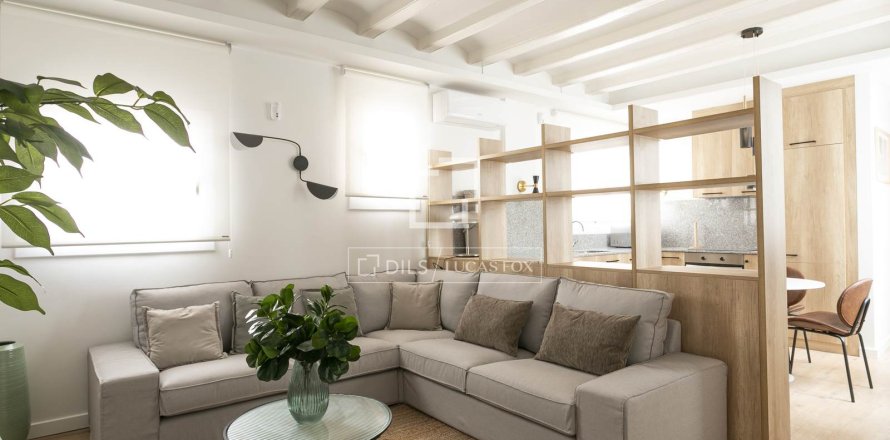 2 bedrooms apartment for sale in Barcelona, Catalonia, Spain № 6400