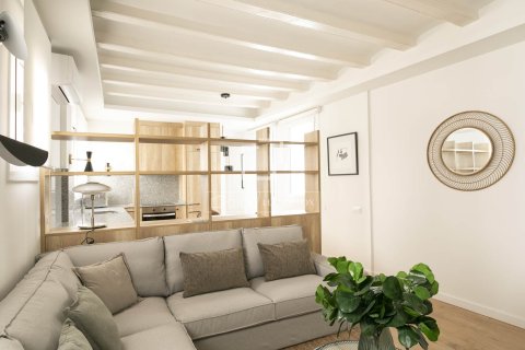 2 bedrooms apartment for sale in Barcelona, Catalonia, Spain № 6400 - photo 4