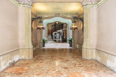 4 bedrooms apartment for sale in Barcelona, Catalonia, Spain № 6396 - photo 4