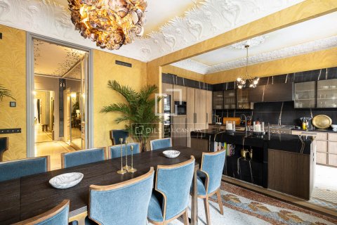 4 bedrooms apartment for sale in Barcelona, Catalonia, Spain № 6396 - photo 3