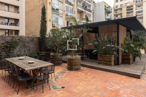 4 bedrooms apartment for sale in Barcelona, Catalonia, Spain № 6396 - photo 17