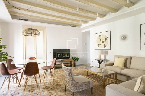 3 bedrooms apartment for sale in Barcelona, Catalonia, Spain № 6401 - photo 2