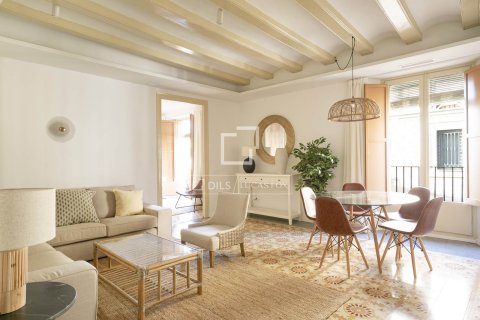 3 bedrooms apartment for sale in Barcelona, Catalonia, Spain № 6401