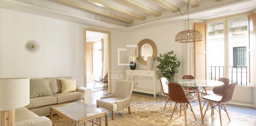 3 bedrooms apartment for sale in Barcelona, Catalonia, Spain № 6401