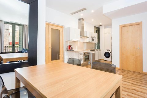 2 chambres apartment à vendre à Barcelona, Catalonia, Spain № 3938 - photo 5