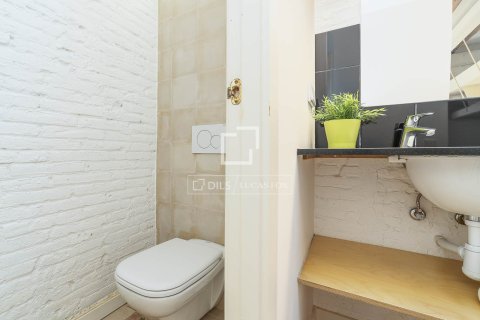 2 chambres apartment à vendre à Barcelona, Catalonia, Spain № 3940 - photo 15
