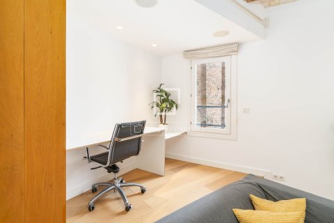 Купить квартиру в Барселона, Испания с 1 спальня, 53м², № 3939 - фото 20