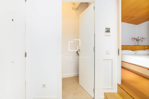 Купить квартиру в Барселона, Испания с 1 спальня, 53м², № 3939 - фото 15