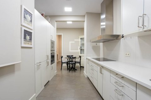 4 chambres apartment à vendre à Barcelona, Catalonia, Spain № 3935 - photo 10