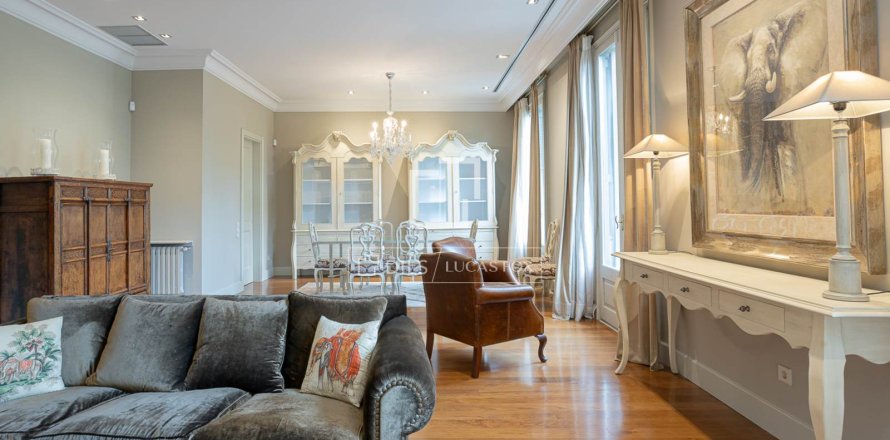 4 chambres apartment à vendre à Barcelona, Catalonia, Spain № 3935