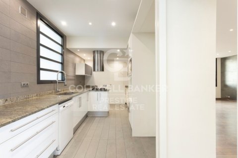 4 bedrooms penthouse for sale in Barcelona, Catalonia, Spain № 5531 - photo 14