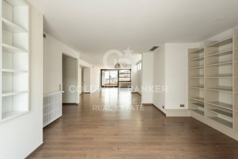 4 bedrooms penthouse for sale in Barcelona, Catalonia, Spain № 5531 - photo 13