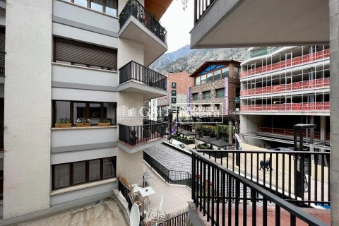 4 bedrooms apartment for sale in Principado De Andorra (Ninguna Poblacion Tiene C.P.), Lleida, Catalonia, Spain № 5585 - photo 26