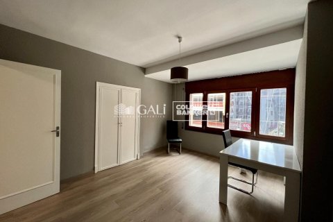 4 bedrooms apartment for sale in Principado De Andorra (Ninguna Poblacion Tiene C.P.), Lleida, Catalonia, Spain № 5585 - photo 3