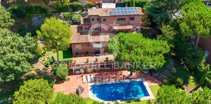 6 bedrooms house for sale in Barcelona, Catalonia, Spain № 5584