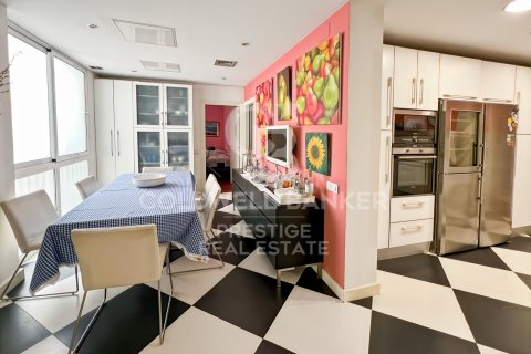 4 bedrooms apartment for sale in Barcelona, Catalonia, Spain № 5586 - photo 13