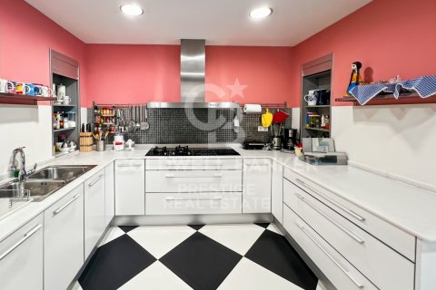 4 bedrooms apartment for sale in Barcelona, Catalonia, Spain № 5586 - photo 9