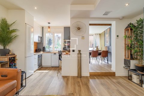 Apartamento de 2 dormitorios en venta en Barcelona, Cataluña, Spain № 6558