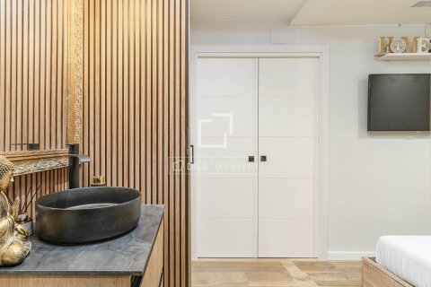 2 bedrooms apartment for sale in Barcelona, Catalonia, Spain № 6558 - photo 29
