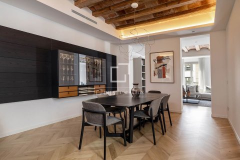 Apartamento de 3 dormitorios en venta en Barcelona, Cataluña, Spain № 6553 - foto 6