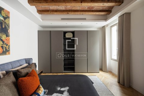 Apartamento de 3 dormitorios en venta en Barcelona, Cataluña, Spain № 6553 - foto 20