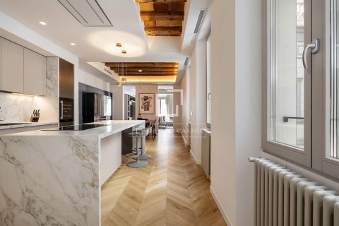 Apartamento de 3 dormitorios en venta en Barcelona, Cataluña, Spain № 6553 - foto 9