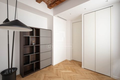 Apartamento de 3 dormitorios en venta en Barcelona, Cataluña, Spain № 6553 - foto 23
