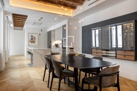 Apartamento de 3 dormitorios en venta en Barcelona, Cataluña, Spain № 6553 - foto 7