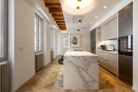 Apartamento de 3 dormitorios en venta en Barcelona, Cataluña, Spain № 6553 - foto 8