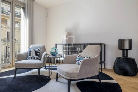Apartamento de 3 dormitorios en venta en Barcelona, Cataluña, Spain № 6553 - foto 3