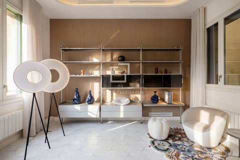 Купить квартиру в Барселона, Испания с 2 спальни, 152м², № 6556 - фото 3